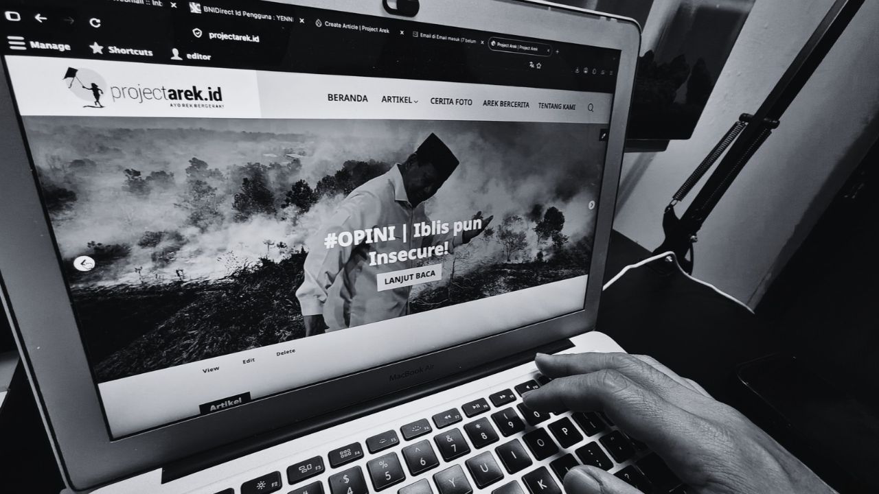 Media Alternatif di Tengah Krisis Kepercayaan | Project Arek